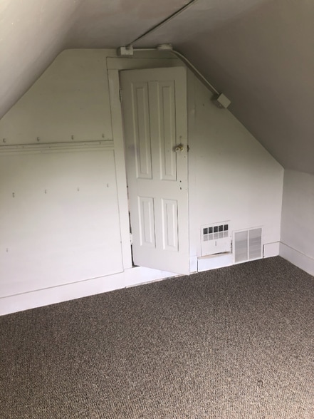 Building Photo - 1315 N 6th St