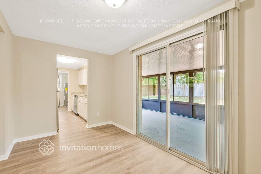 Building Photo - 4238 Sabine Dr