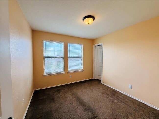 Building Photo - 1112 Strickling Dr