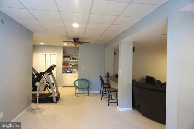 Building Photo - 331 Quail Dr N