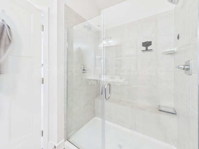 Building Photo - 2104 Boro Ridge St