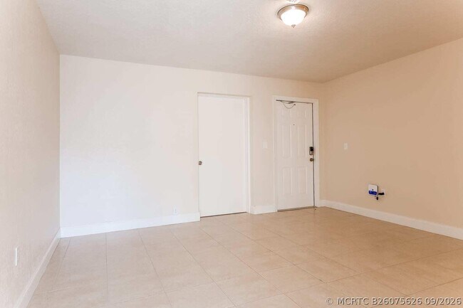 Building Photo - 441 Dionne Dr