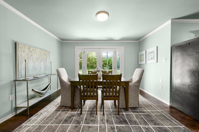 Building Photo - 640 Maxine Dr