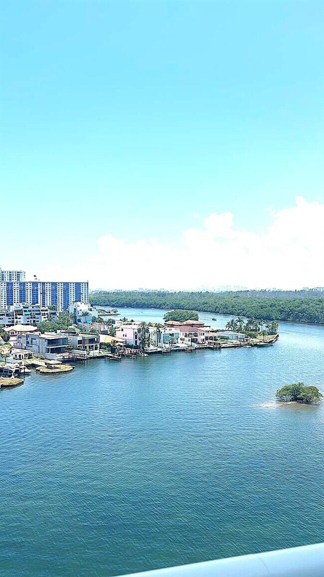 Building Photo - 400 Sunny Isles Blvd