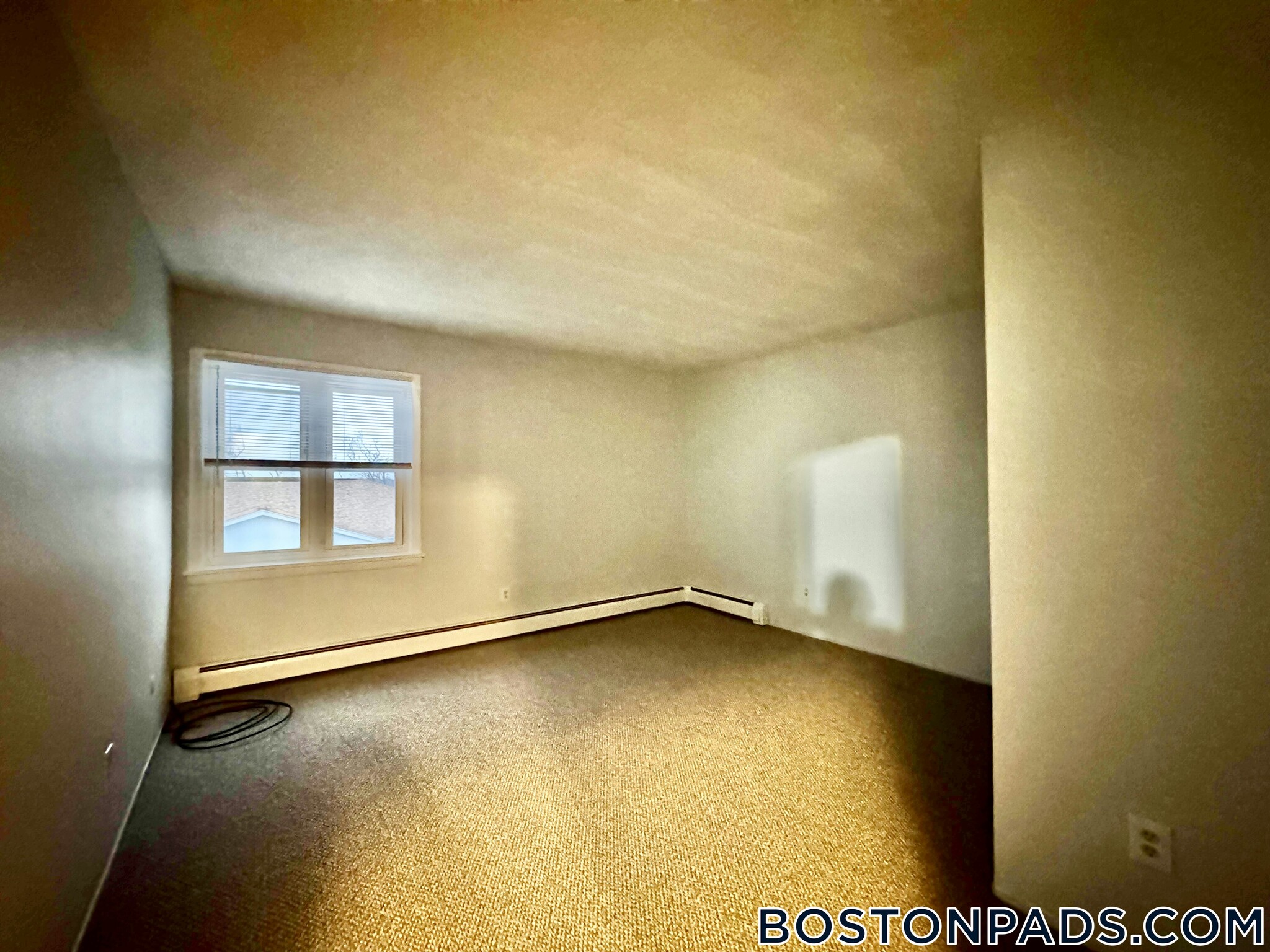 Building Photo - 675 N Main St