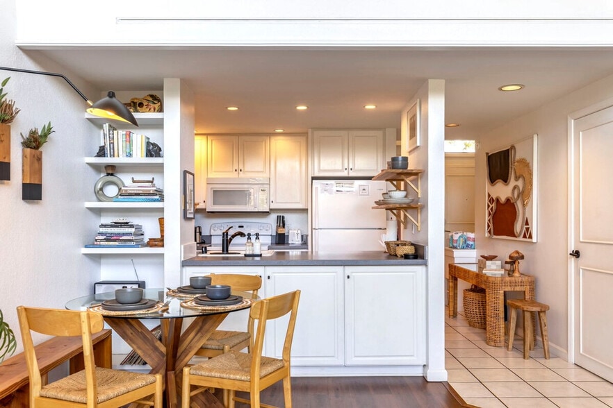 Building Photo - 1299 Uluniu Rd