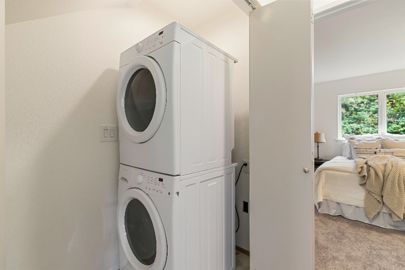 Building Photo - 2103 W Xenia Ln