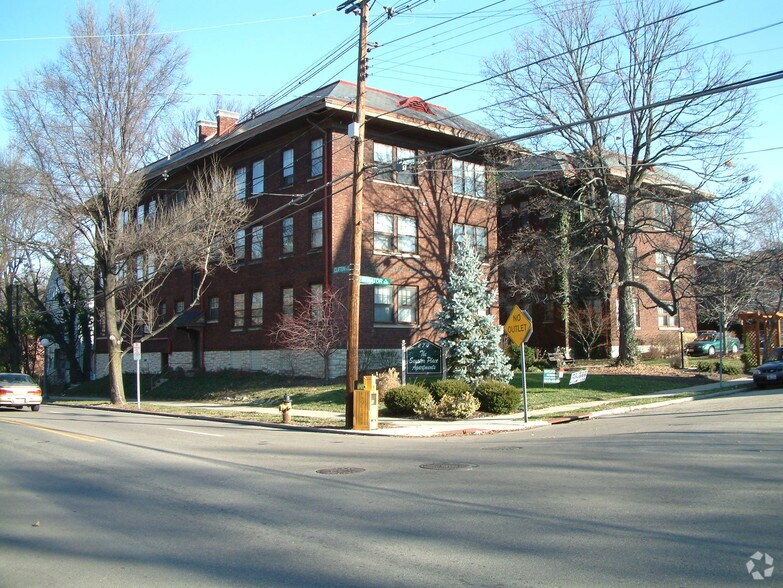 Building Photo - 274 Senator Place