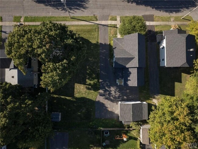 Building Photo - 435 S Hamilton St