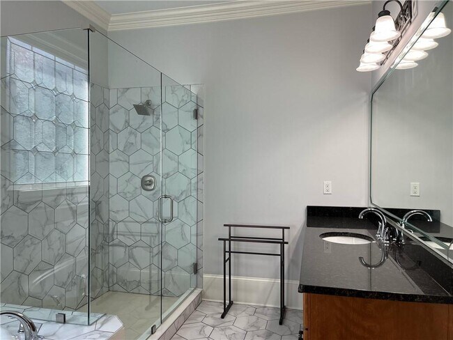 Building Photo - 3445 Rialto Pl