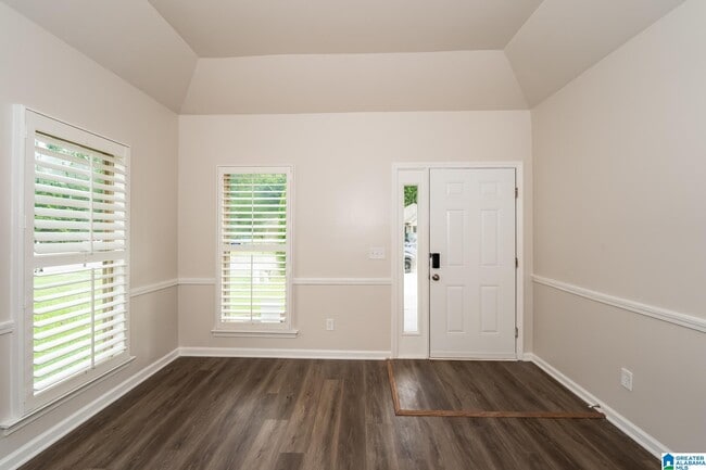 Building Photo - 270 Fox Run Cir