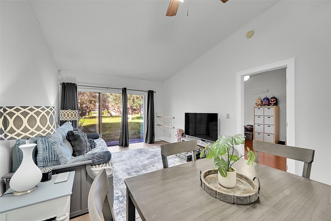 Building Photo - 2351 NW 37th Ave