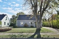 Building Photo - 925 Blenheim Rd