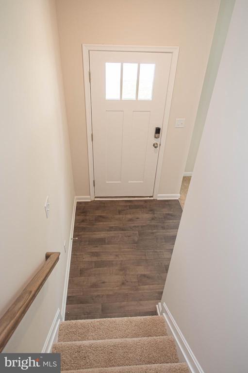 Building Photo - 128 Willowtree Ln