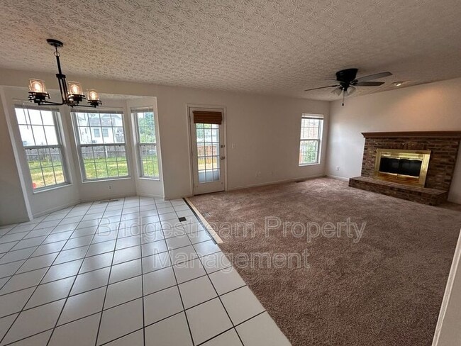 Building Photo - 4448 Forest Ridge Blvd