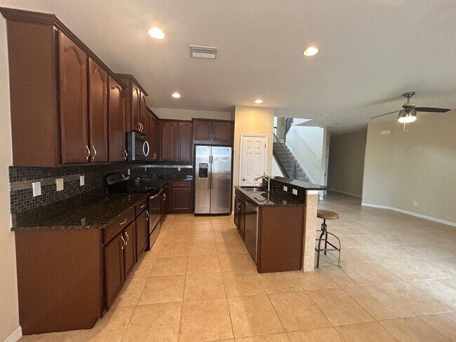 Building Photo - 2475 Ashbury Cir