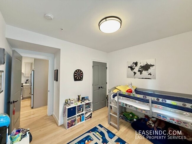 Building Photo - 4335 Harrison St NW