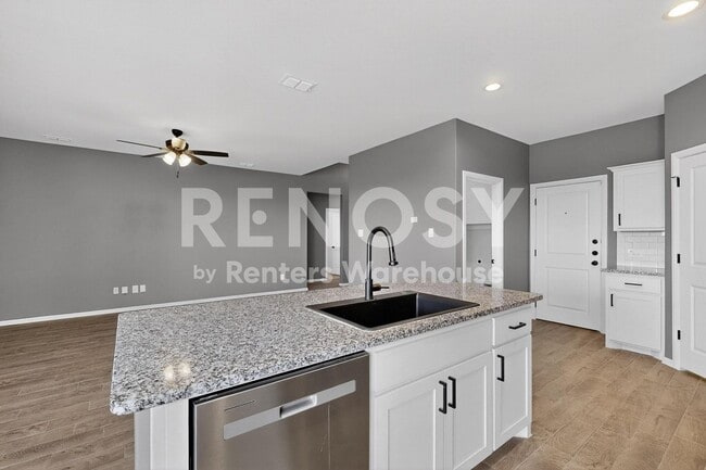 Building Photo - Completely Refreshed Fort Worth Home **** One month Rent Concession*****