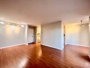 Building Photo - Spacious 1 bedroom with wood laminate floo...