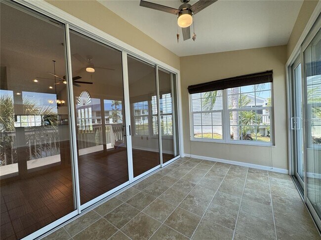Building Photo - 1005 Pelican Ct