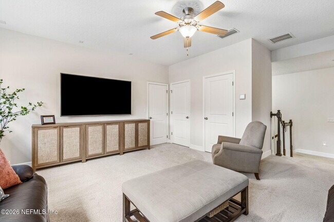 Building Photo - 209 Manor Ln