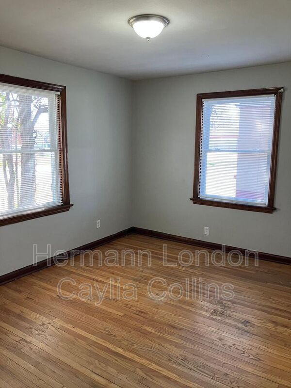 Building Photo - 6207 Tyndall Dr