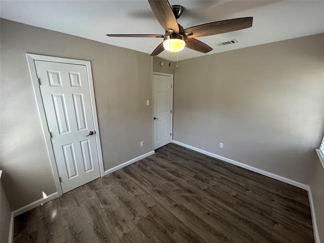 Building Photo - 323 N Cottonwood Dr