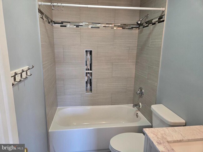 Building Photo - 300 Cinnabar Ln