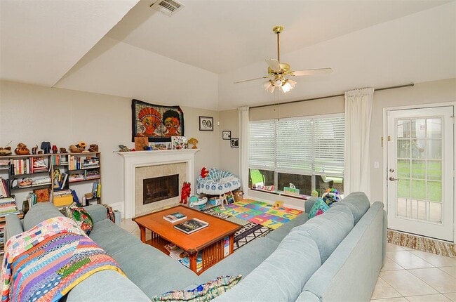Building Photo - 1307 Irish Mist Ct