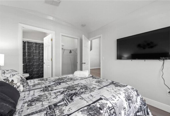 Building Photo - 437 Julliard Blvd