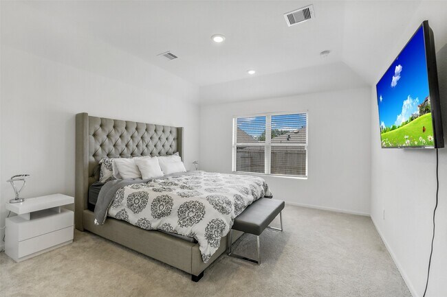 Building Photo - 3126 Stonebriar Dr