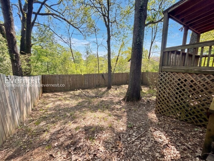 Building Photo - 6832 Maury Dr