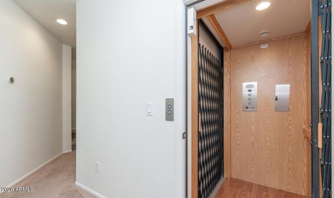 Building Photo - 2423 E Autumn Flower Dr