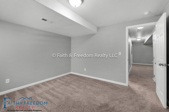 Building Photo - 8354 Freestar Way