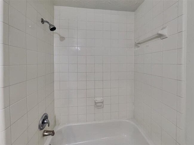 Building Photo - 26114 Cypresswood Dr