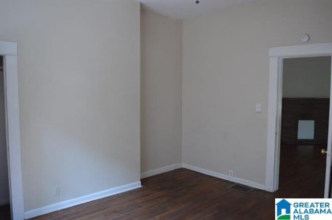Building Photo - NOW AVAILABLE! RENT ME TODAY!