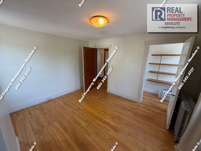 Building Photo - Bright & Updated 3-Bed in Manchester’s East Side