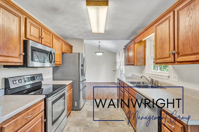 Building Photo - Charming Ranch Convenient Location