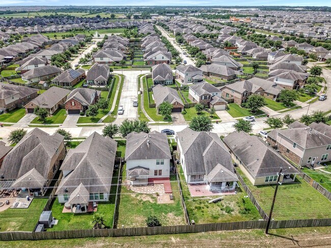 Building Photo - 5439 Baronet Dr