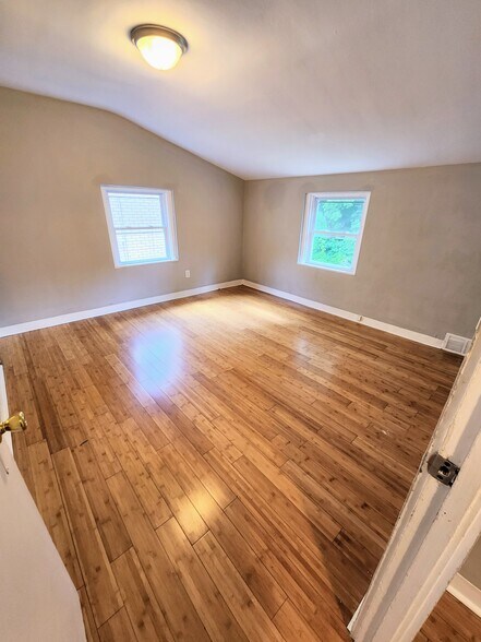 Building Photo - 456 Idlewood Rd