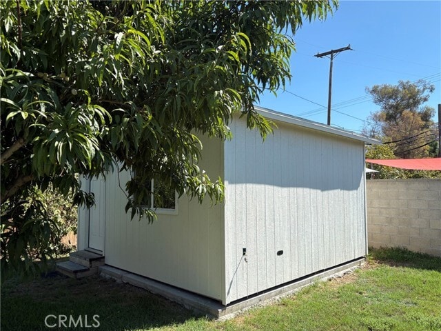 Building Photo - 15977 Garo St