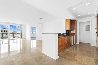 Building Photo - 1819 SE 17th St