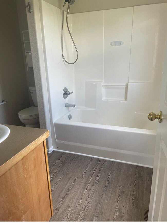 Building Photo - Charming 3 beds 2.5 baths in Firestone