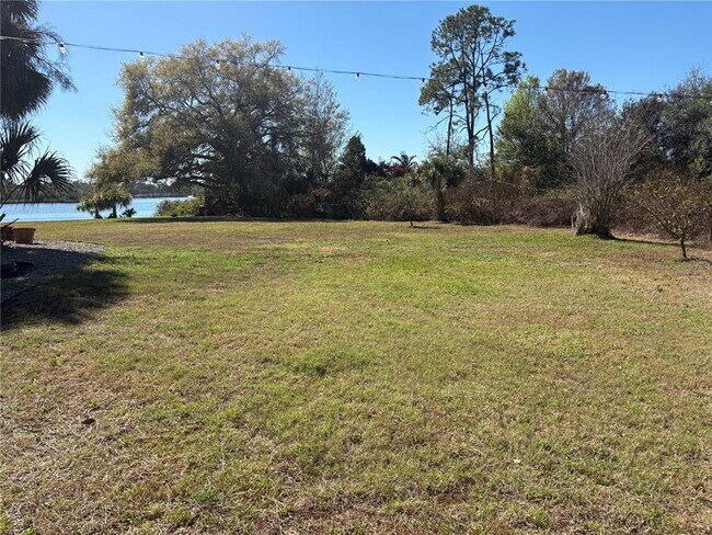 Building Photo - 3265 Hidden Lake Dr