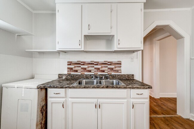 Building Photo - 2605 Hilltop Forest Ct