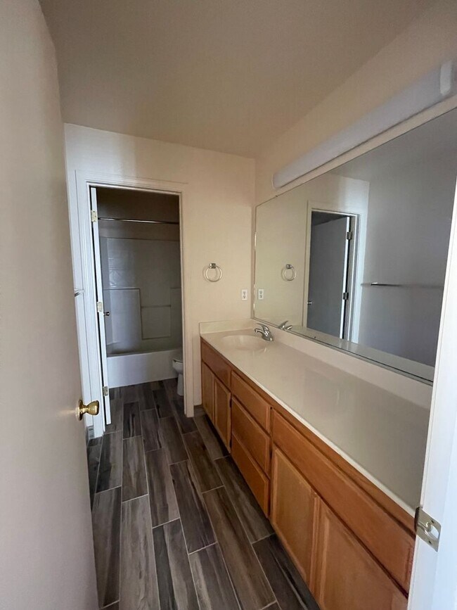 Building Photo - 4143 Canopy Ct