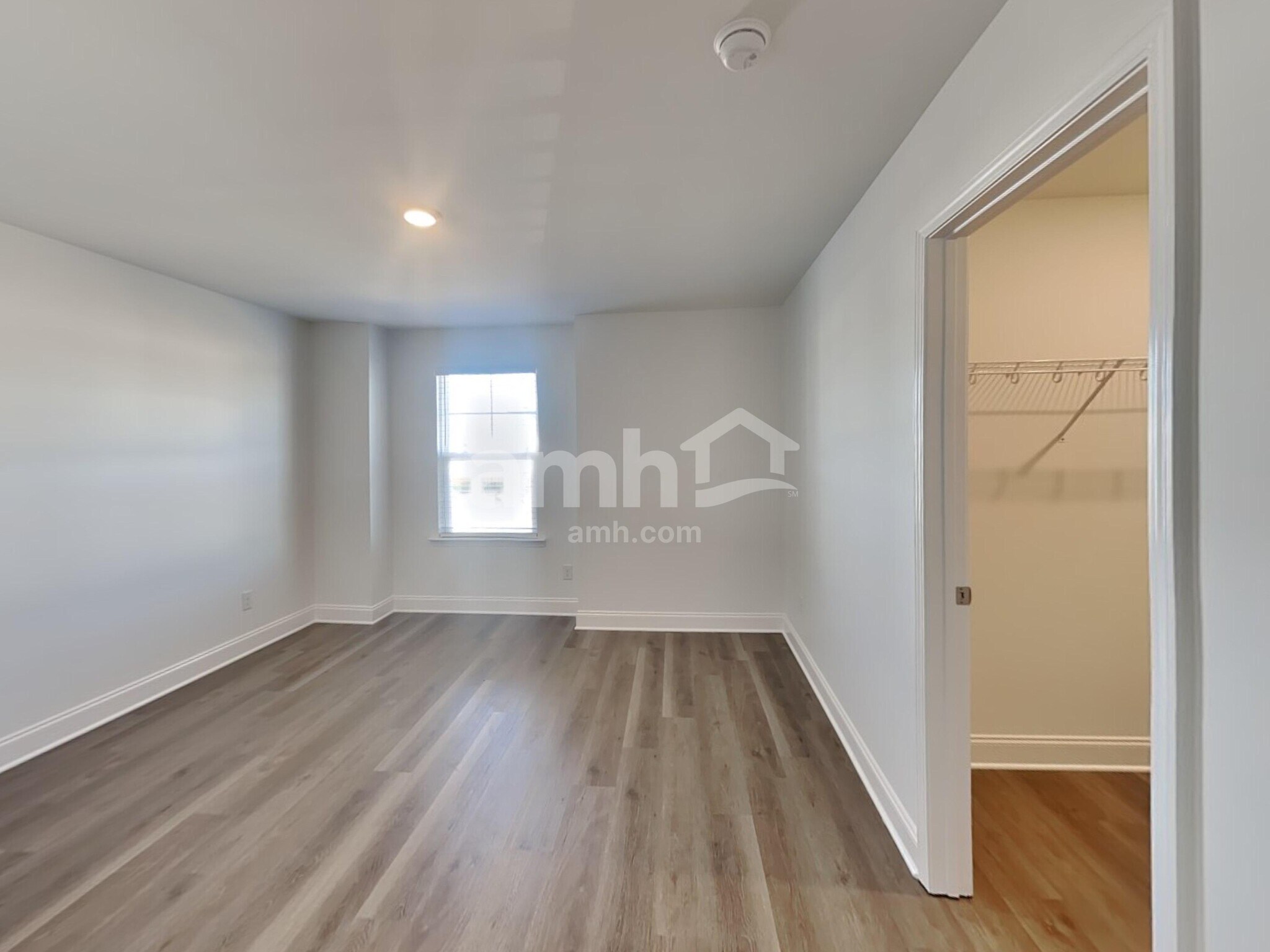 Building Photo - 207 Argea Dr