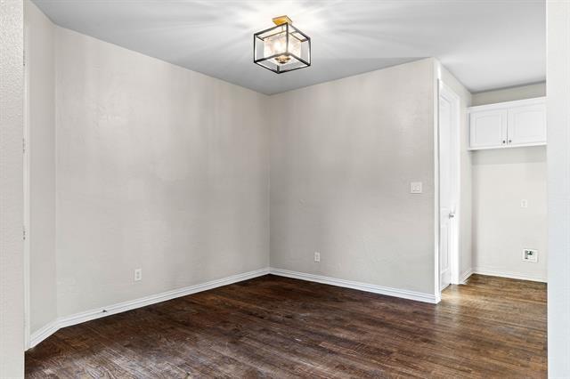 Building Photo - 4542 Carraway Dr