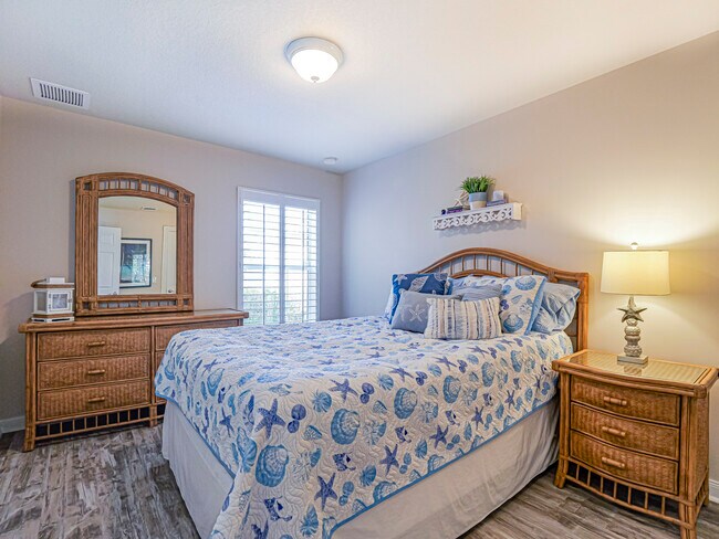 Building Photo - 5395 Dominica St