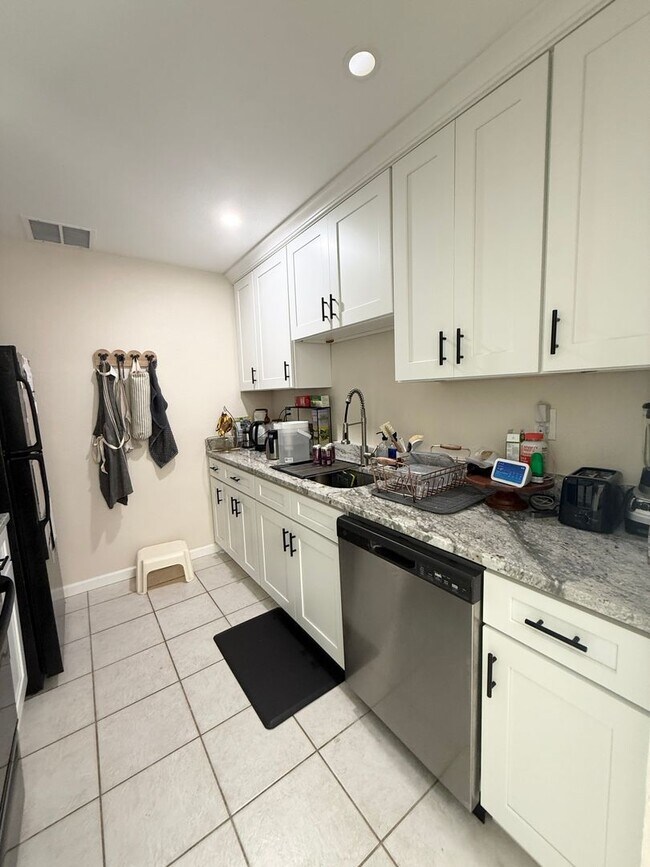 Building Photo - 13583 Imperial Groves Dr E